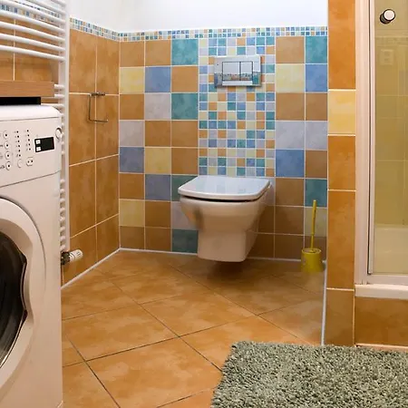 Růžová U šimánků Rtyne v Podkrkonosi