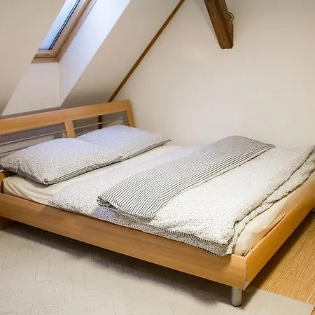 Růžová U šimánků